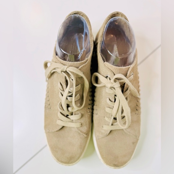 TOMS Suede Sneakers Lenox Desert Taupe SZ 10 EUC - Picture 10 of 16